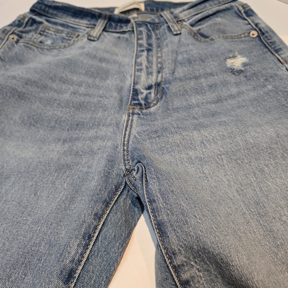 Universal Thread 90s High Rise Slim Distressed Jeans - Picture 5 of 7